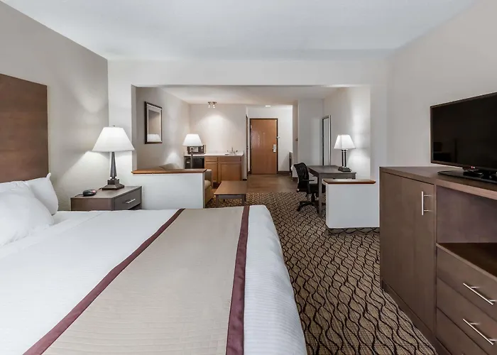 Baymont By Wyndham Auburn