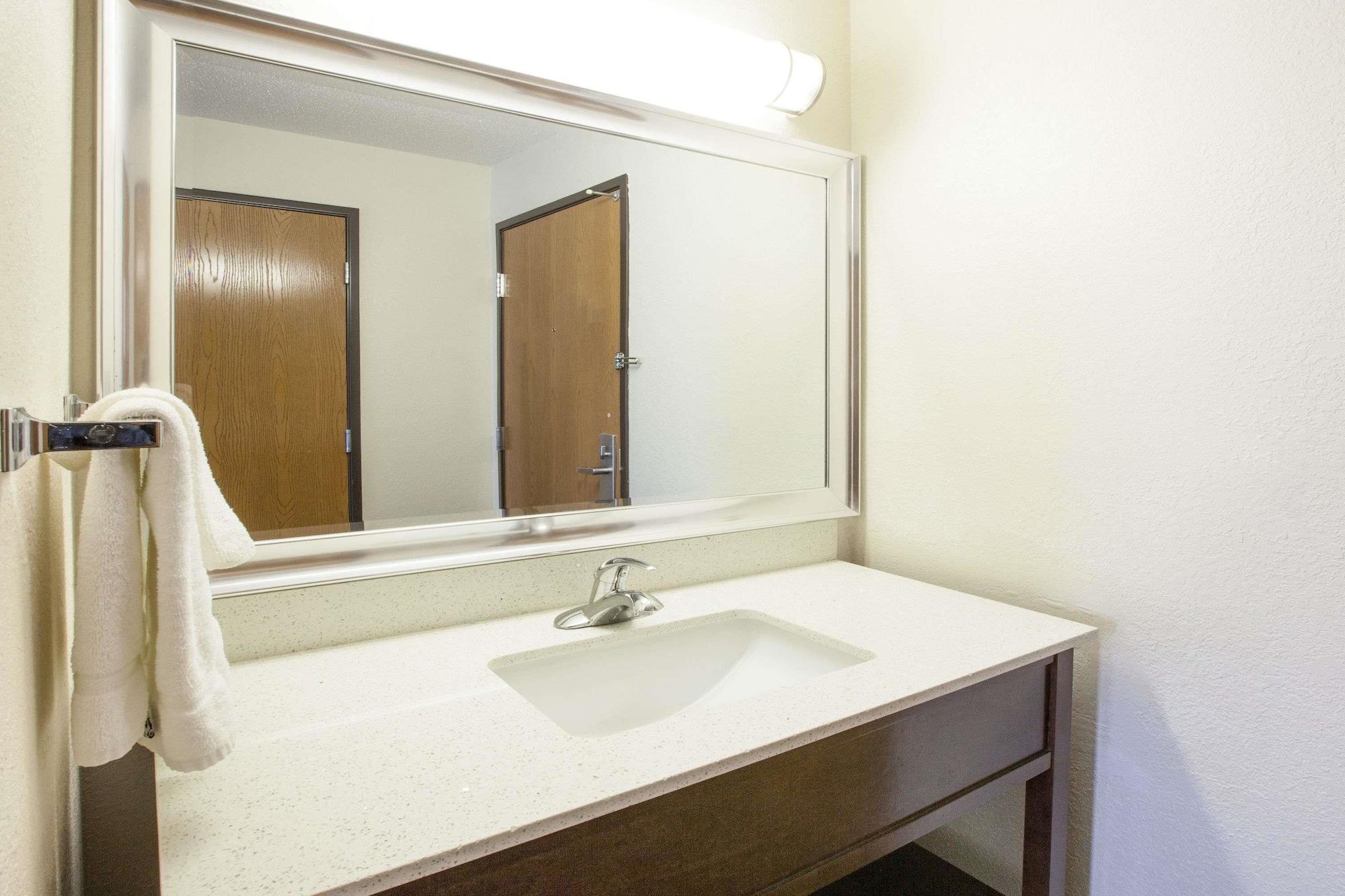 Baymont By Wyndham 2* Auburn