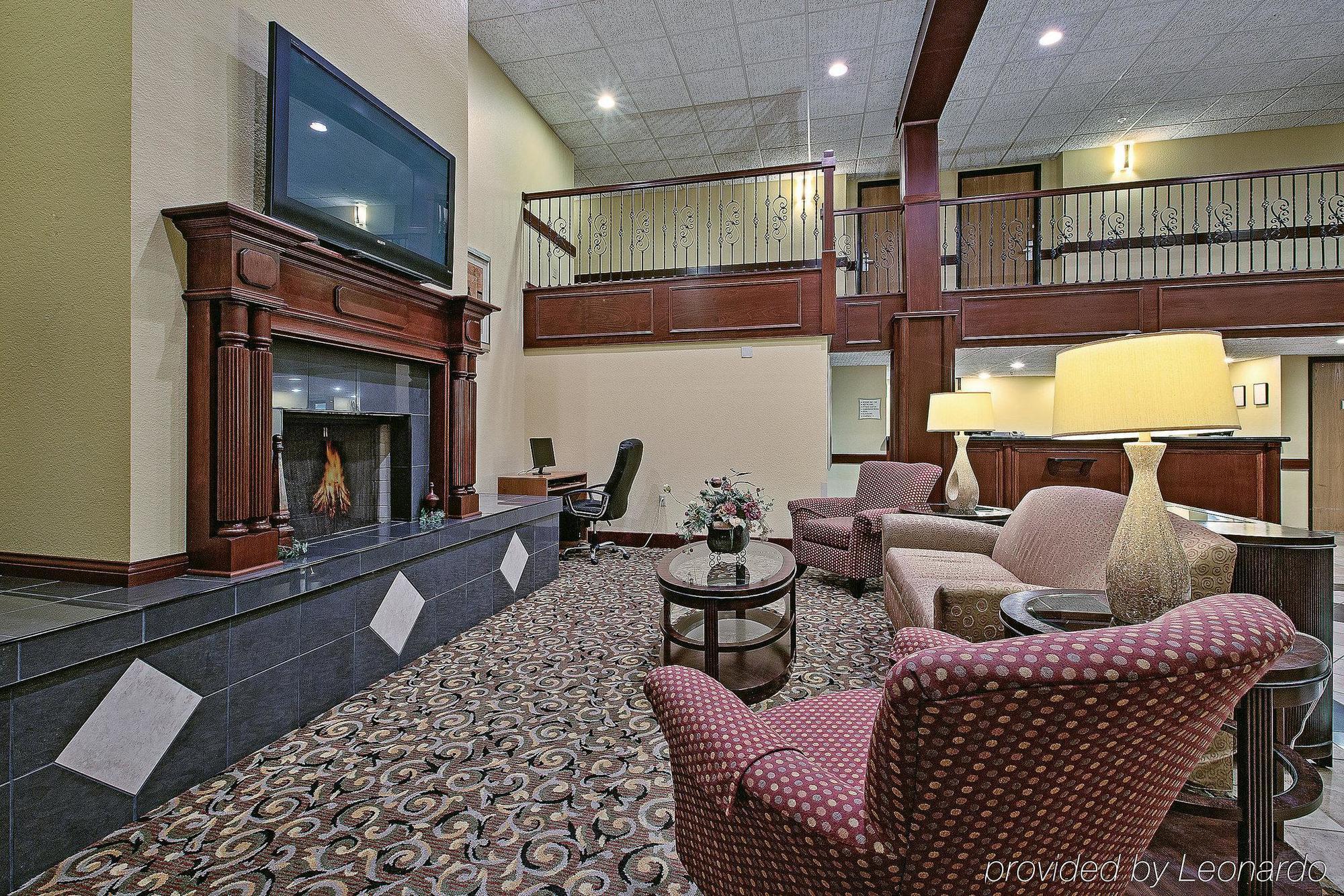 Baymont By Wyndham Inn Auburn